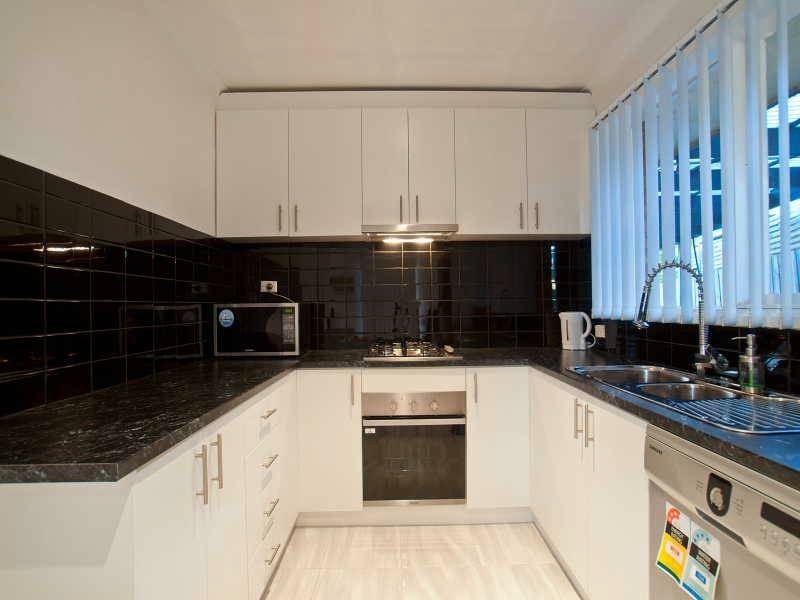 11 Meerlu Avenue, Frankston VIC 3199