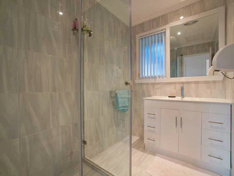 11 Meerlu Avenue, Frankston VIC 3199