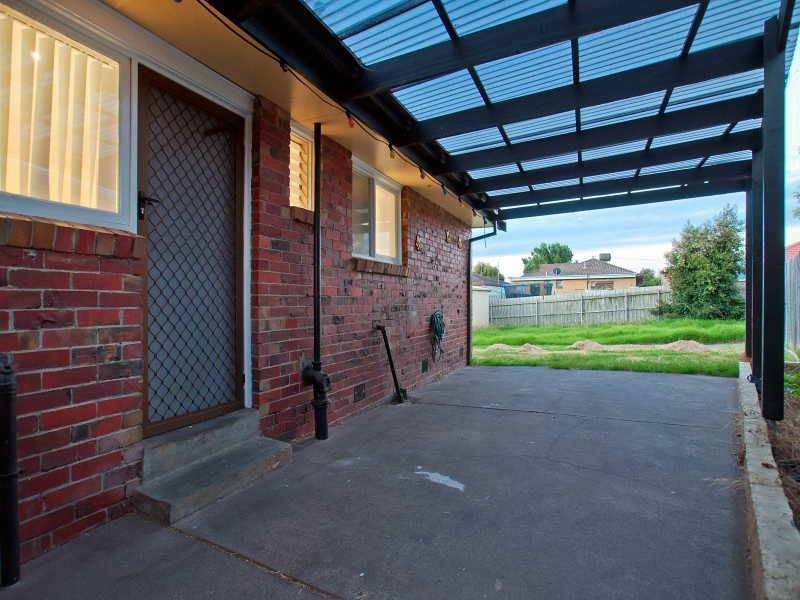 11 Meerlu Avenue, Frankston VIC 3199