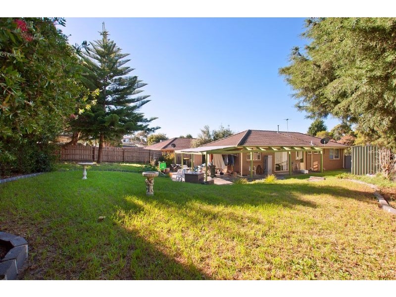 43 Rowellyn Avenue, Carrum Downs VIC 3201