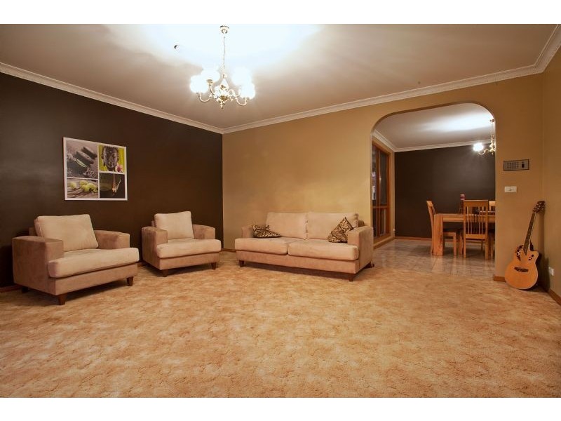 19 Gattinara Drive, Frankston VIC 3199