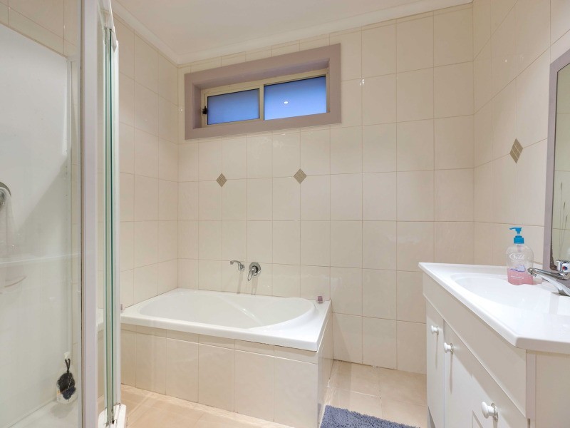 19 Hoya Crescent, Frankston North VIC 3200