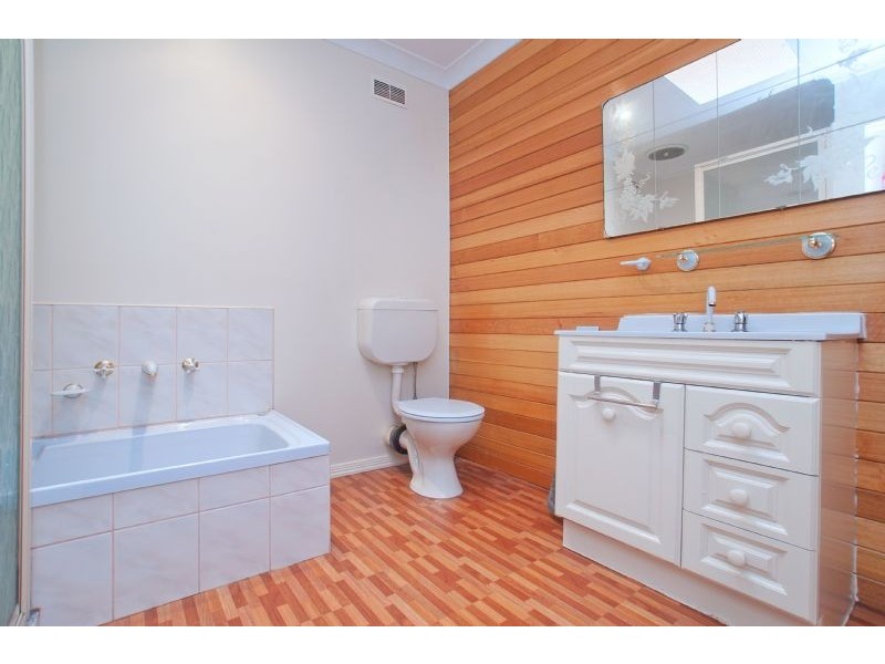 29 Bouvardia Crescent, Frankston North VIC 3200