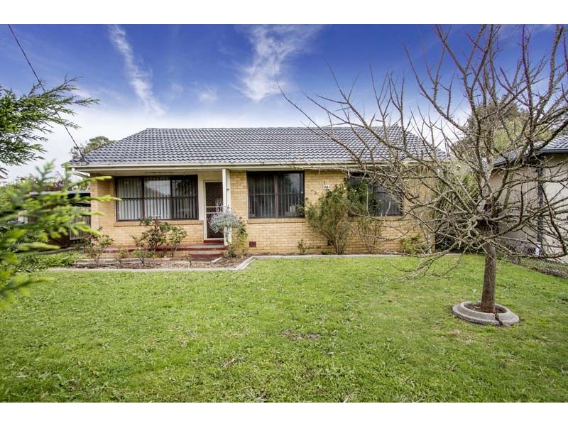 24 Forster Avenue, Frankston North VIC 3200