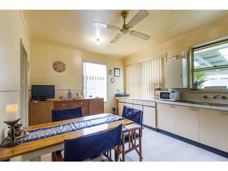 24 Forster Avenue, Frankston North VIC 3200