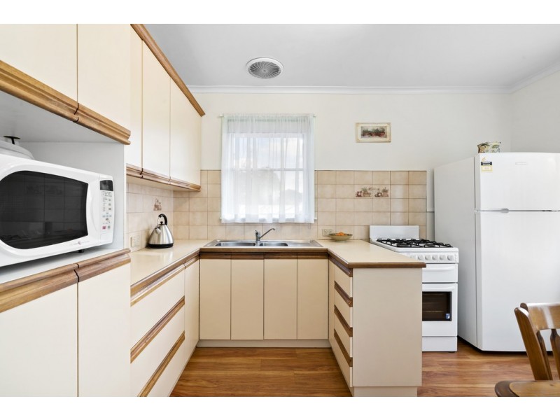36 Hickory Crescent, Frankston North VIC 3200