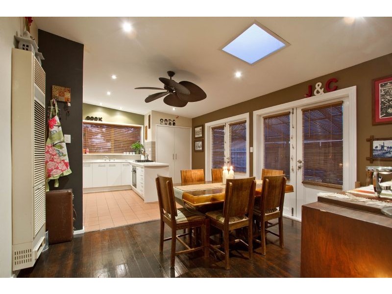 37 Bouvardia Crescent, Frankston North VIC 3200