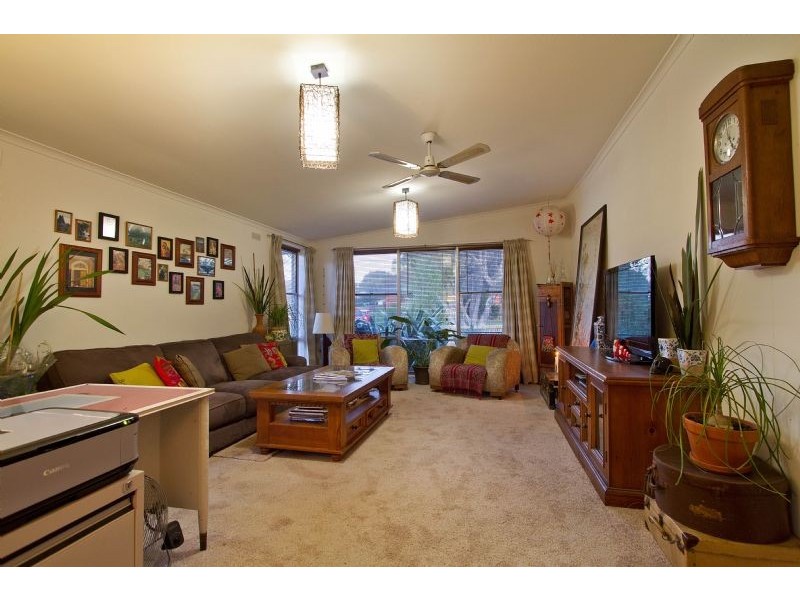 37 Bouvardia Crescent, Frankston North VIC 3200