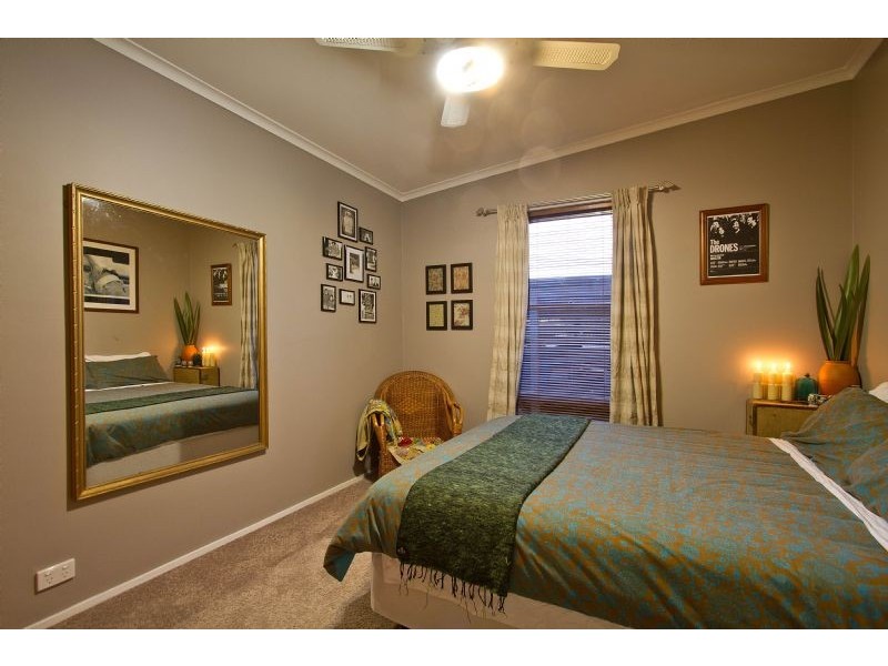 37 Bouvardia Crescent, Frankston North VIC 3200