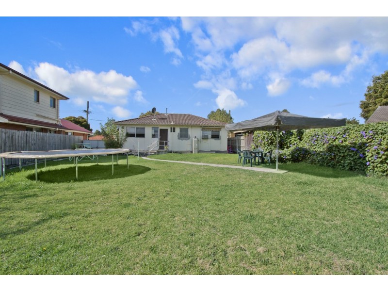 21 Laurina Crescent, Frankston North VIC 3200