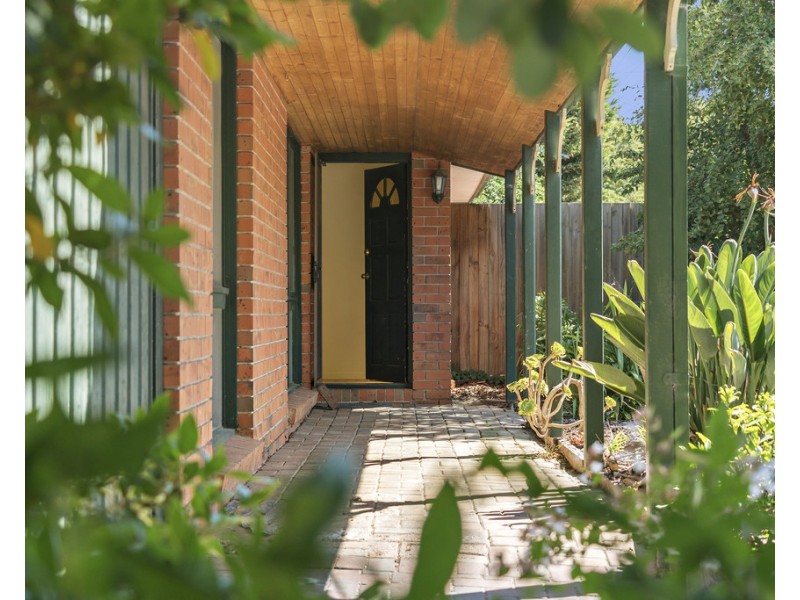 1 Lochaber Avenue, Frankston VIC 3199