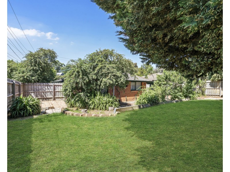 1 Lochaber Avenue, Frankston VIC 3199