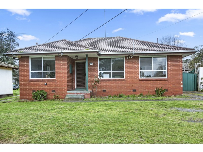 43 Aleppo Crescent, Frankston North VIC 3200