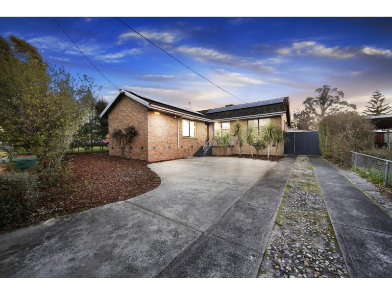 4 Nodding Avenue, Frankston North VIC 3200