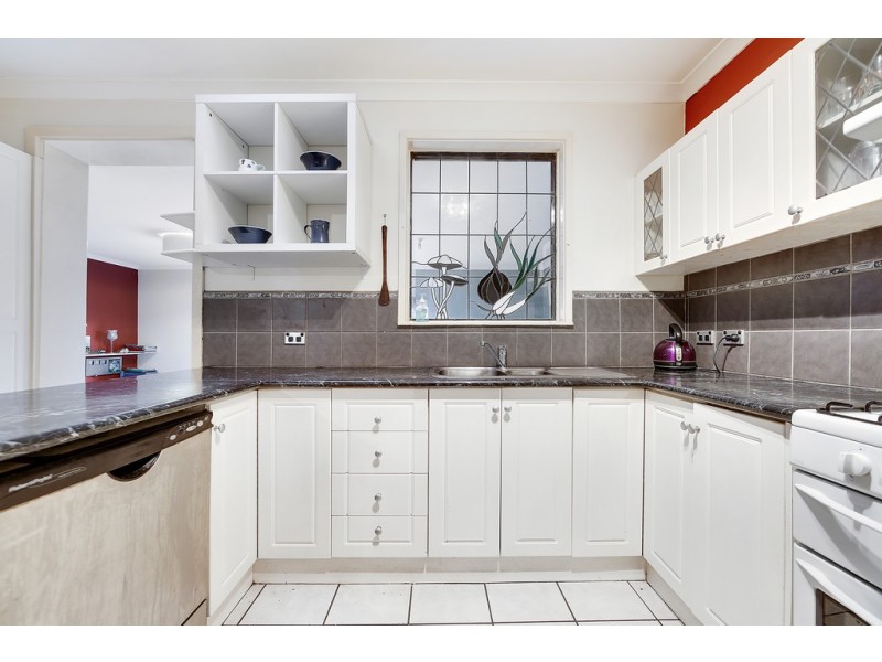 4 Nodding Avenue, Frankston North VIC 3200