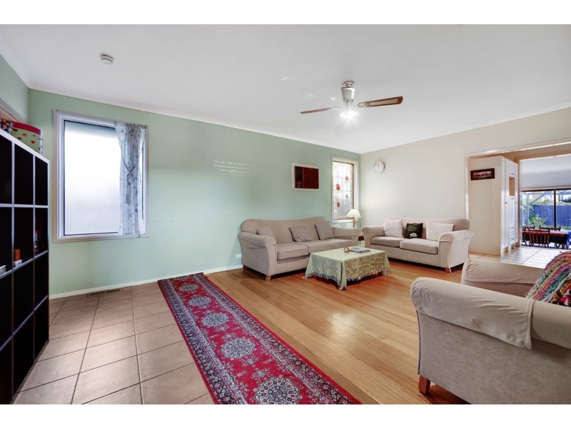 4 Nodding Avenue, Frankston North VIC 3200