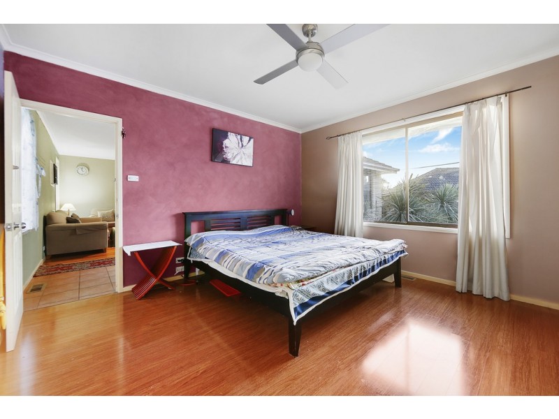 4 Nodding Avenue, Frankston North VIC 3200