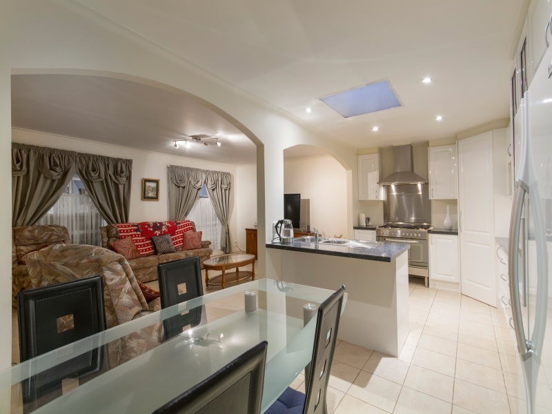 29 Whitewood Street, Frankston North VIC 3200