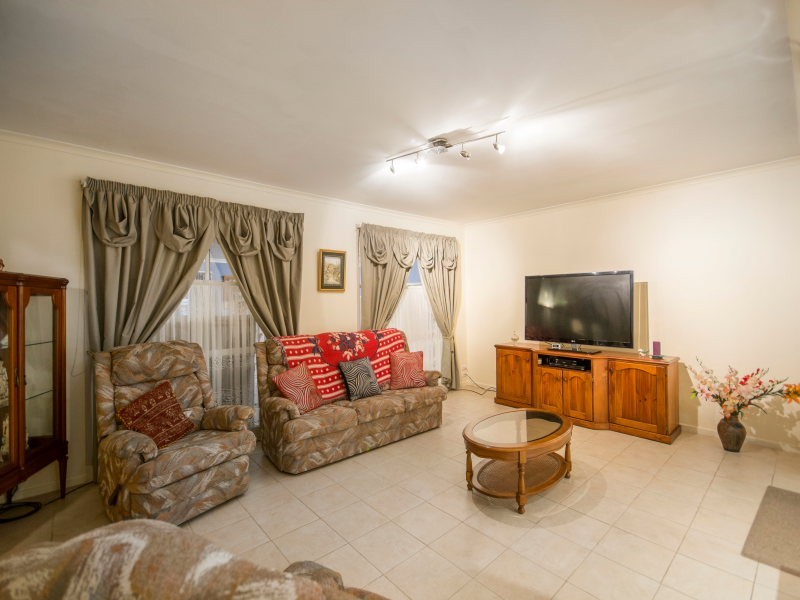 29 Whitewood Street, Frankston North VIC 3200