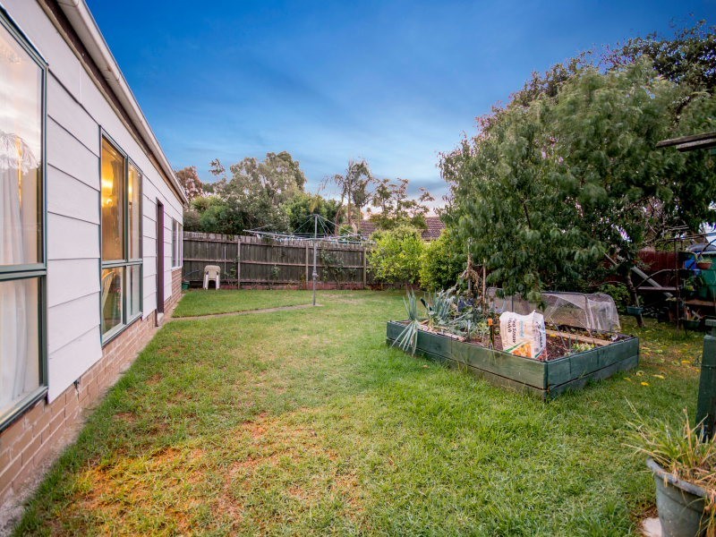 29 Whitewood Street, Frankston North VIC 3200