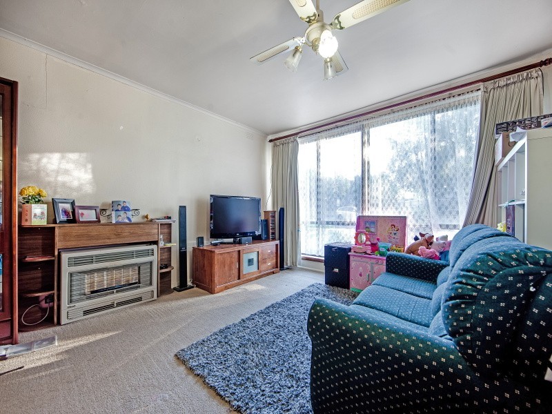 11 Melva Court, Frankston VIC 3199