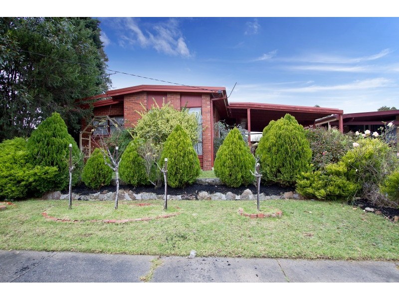 32 Mitre Crescent, Frankston North VIC 3200