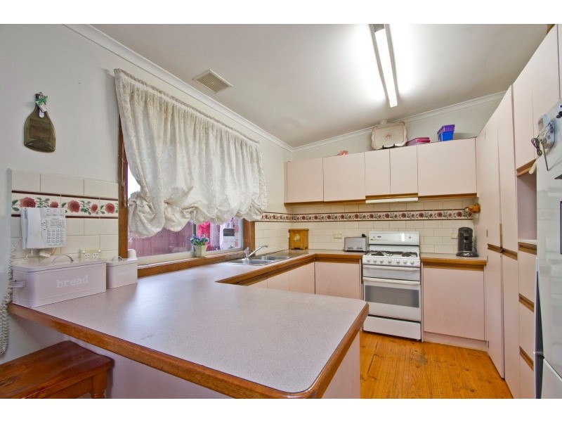 32 Mitre Crescent, Frankston North VIC 3200