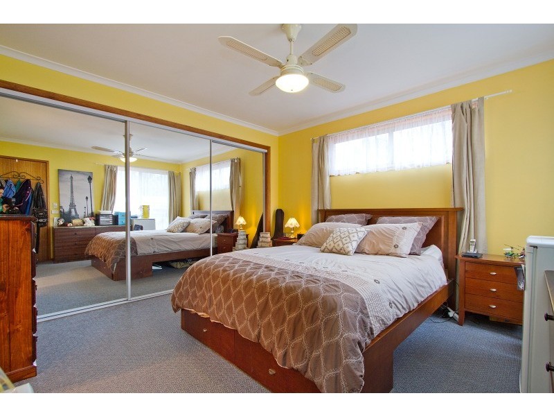 32 Mitre Crescent, Frankston North VIC 3200