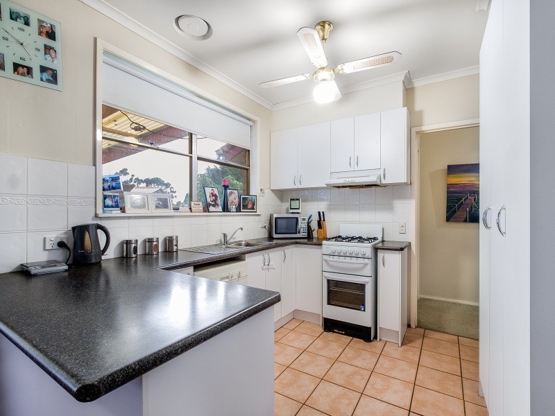 6 Juniper Court, Frankston North VIC 3200