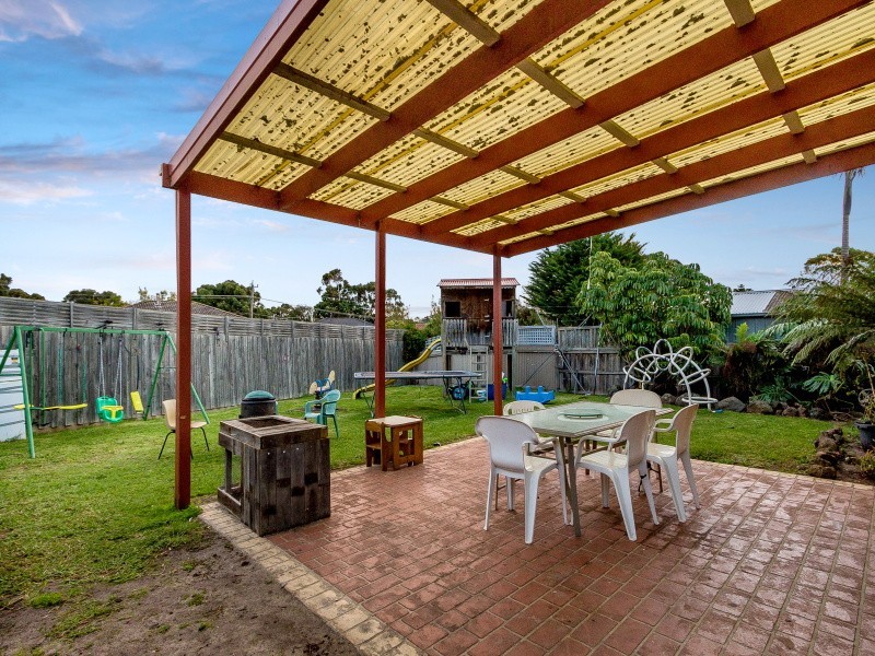 6 Juniper Court, Frankston North VIC 3200