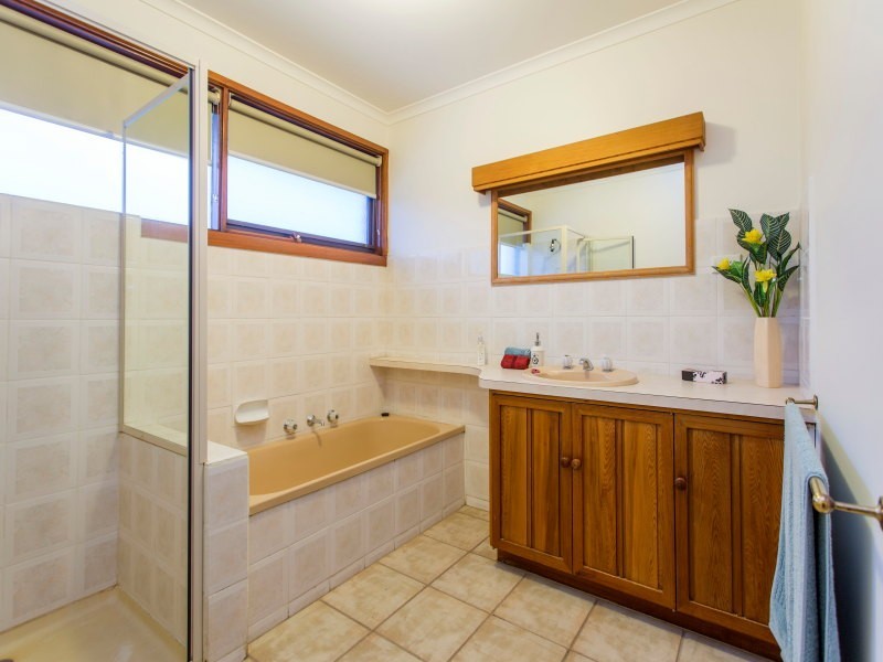 33 Partridge Crescent, Frankston VIC 3199