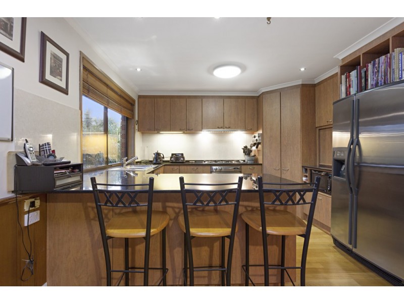 4 Devereaux Court, Frankston VIC 3199