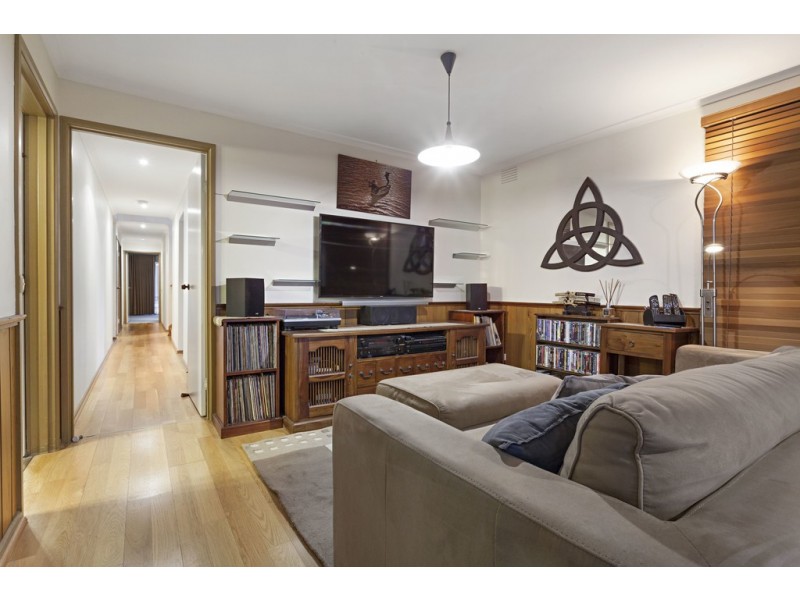 4 Devereaux Court, Frankston VIC 3199