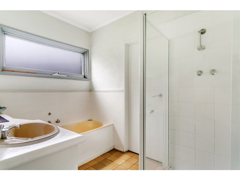 4 The Trossachs, Frankston VIC 3199