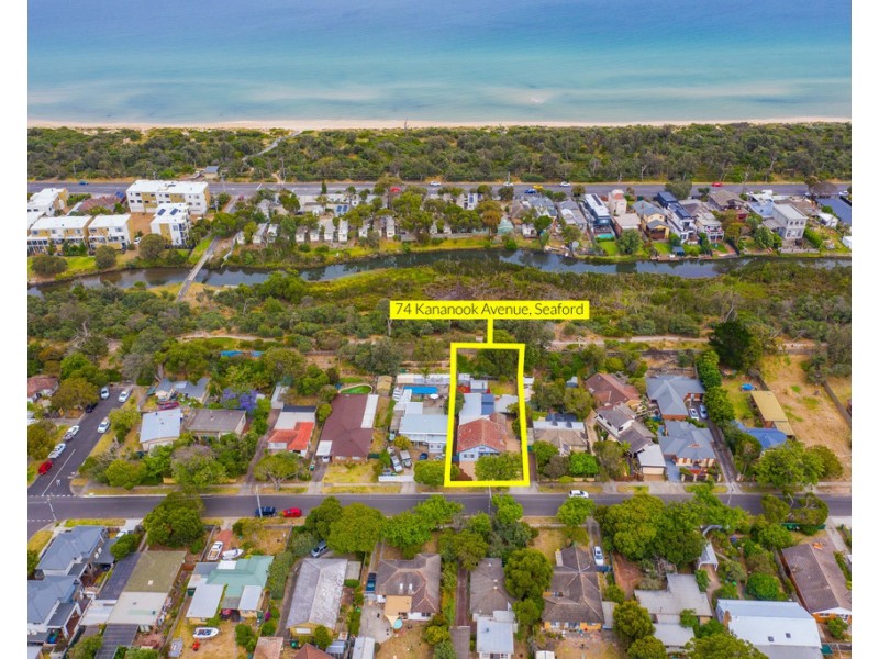 74 Kananook Avenue, Seaford VIC 3198