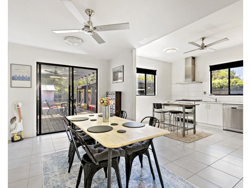 74 Kananook Avenue, Seaford VIC 3198