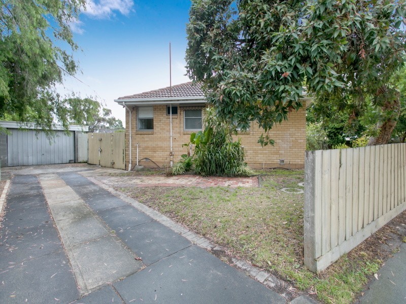 23 Lambert Street, Frankston North VIC 3200