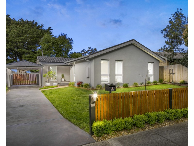 2 Landsdowne Court, Frankston VIC 3199