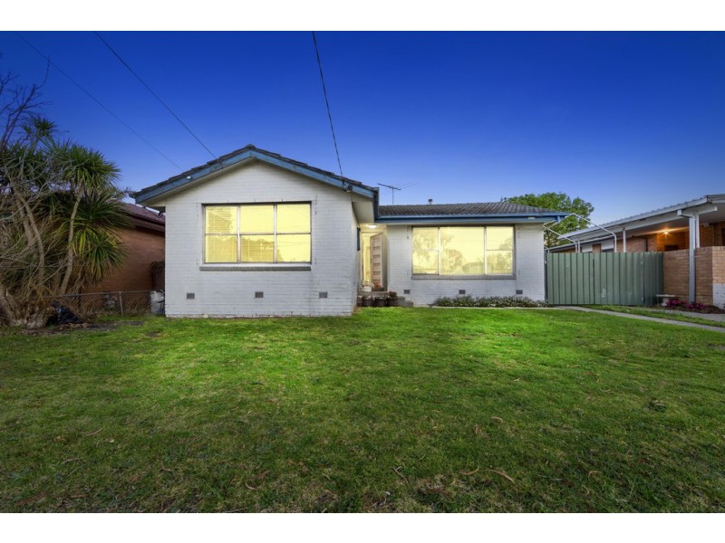 44 Laurina Crescent, Frankston North VIC 3200