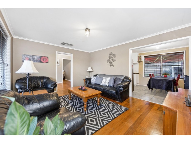 44 Laurina Crescent, Frankston North VIC 3200