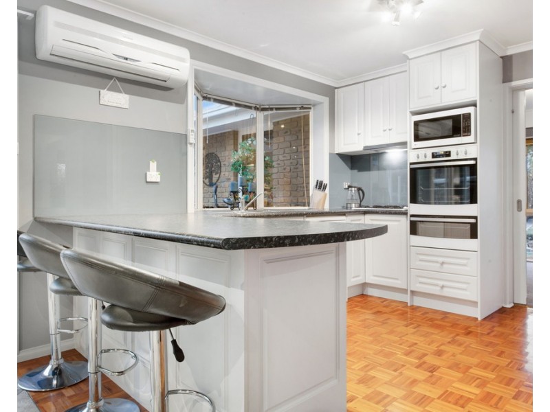 1 Dorchester Court, Frankston VIC 3199