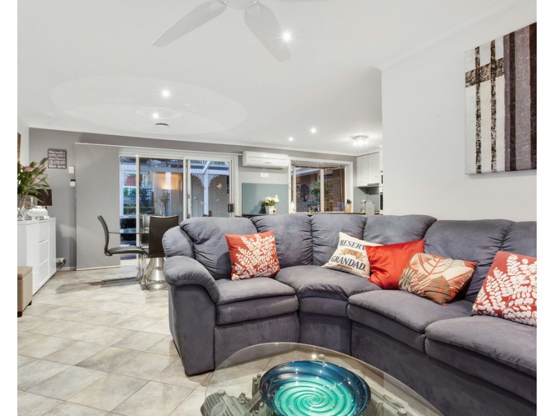 1 Dorchester Court, Frankston VIC 3199