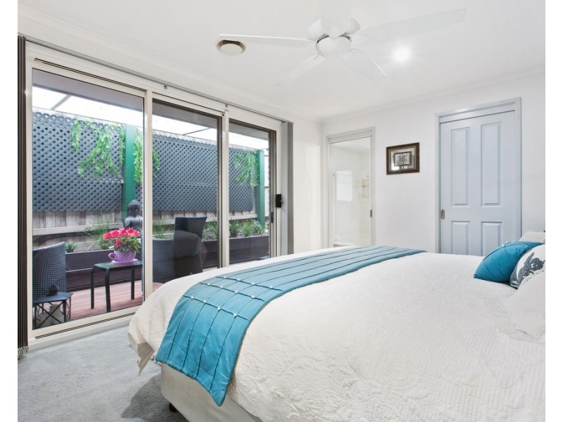 1 Dorchester Court, Frankston VIC 3199