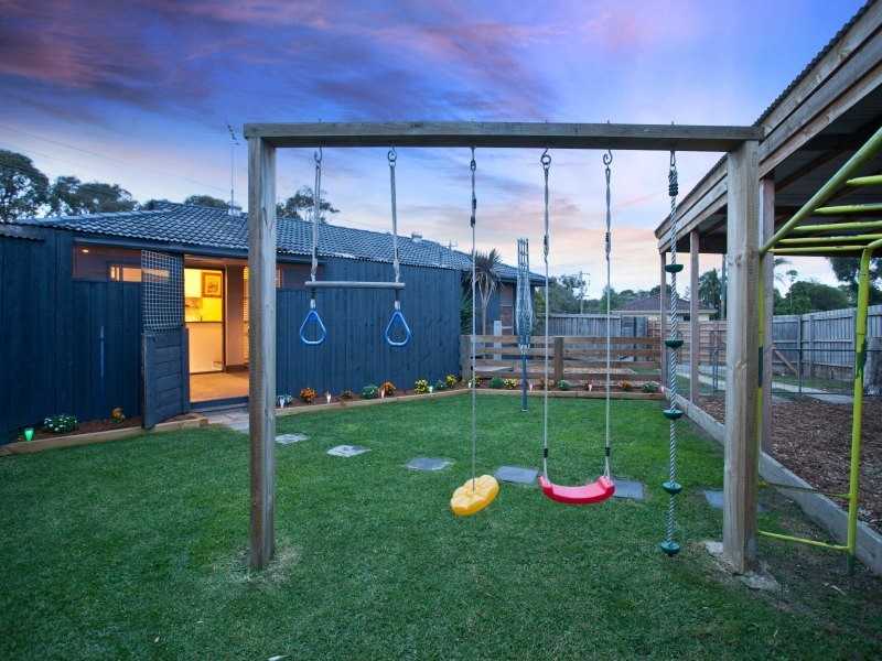 55 Robertson Drive, Mornington VIC 3931