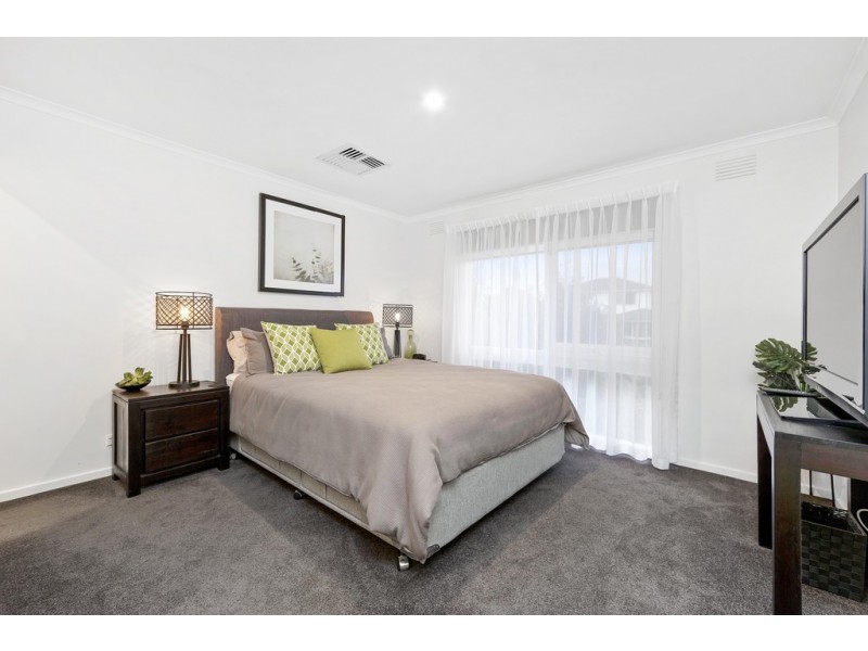 6 Partridge Crescent, Frankston VIC 3199