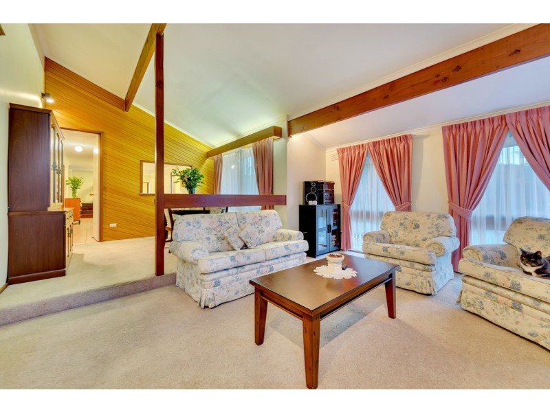 1 Finisterre Court, Frankston VIC 3199