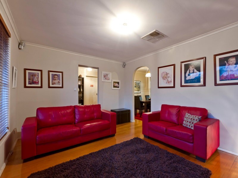 28 Honeysuckle Street, Frankston North VIC 3200