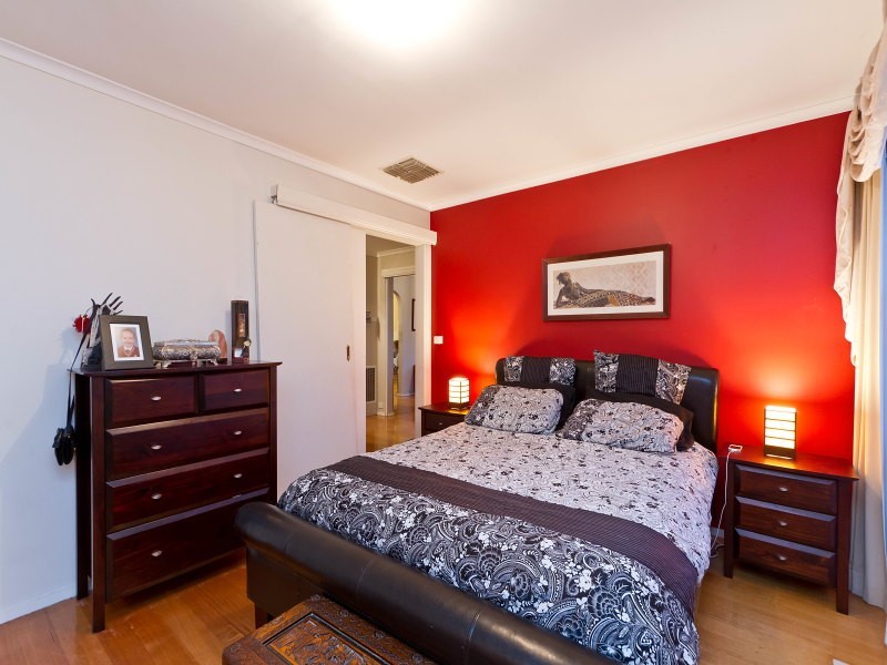 28 Honeysuckle Street, Frankston North VIC 3200