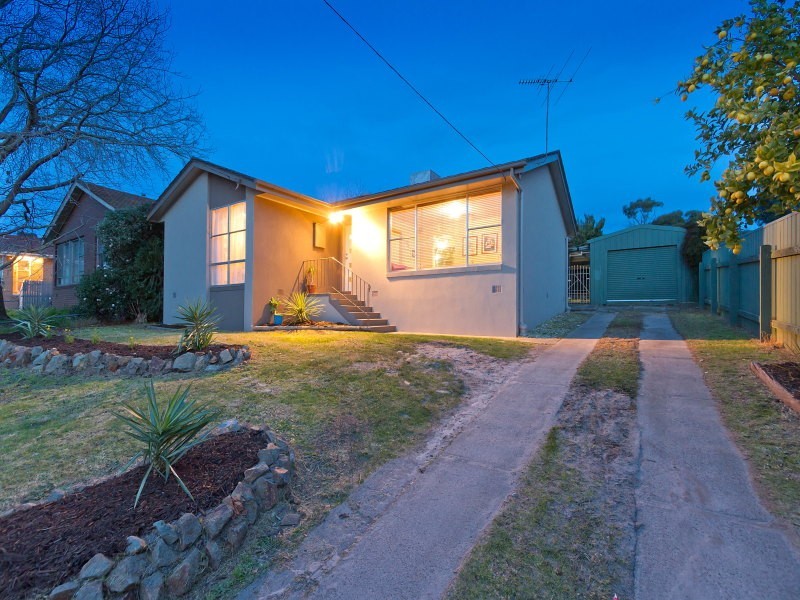 28 Honeysuckle Street, Frankston North VIC 3200