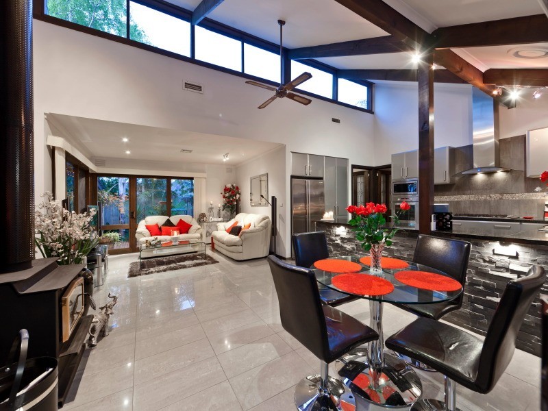 2 Dorchester Court, Frankston VIC 3199